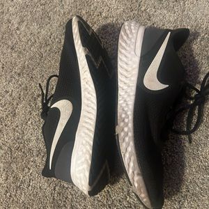 nike running shoes